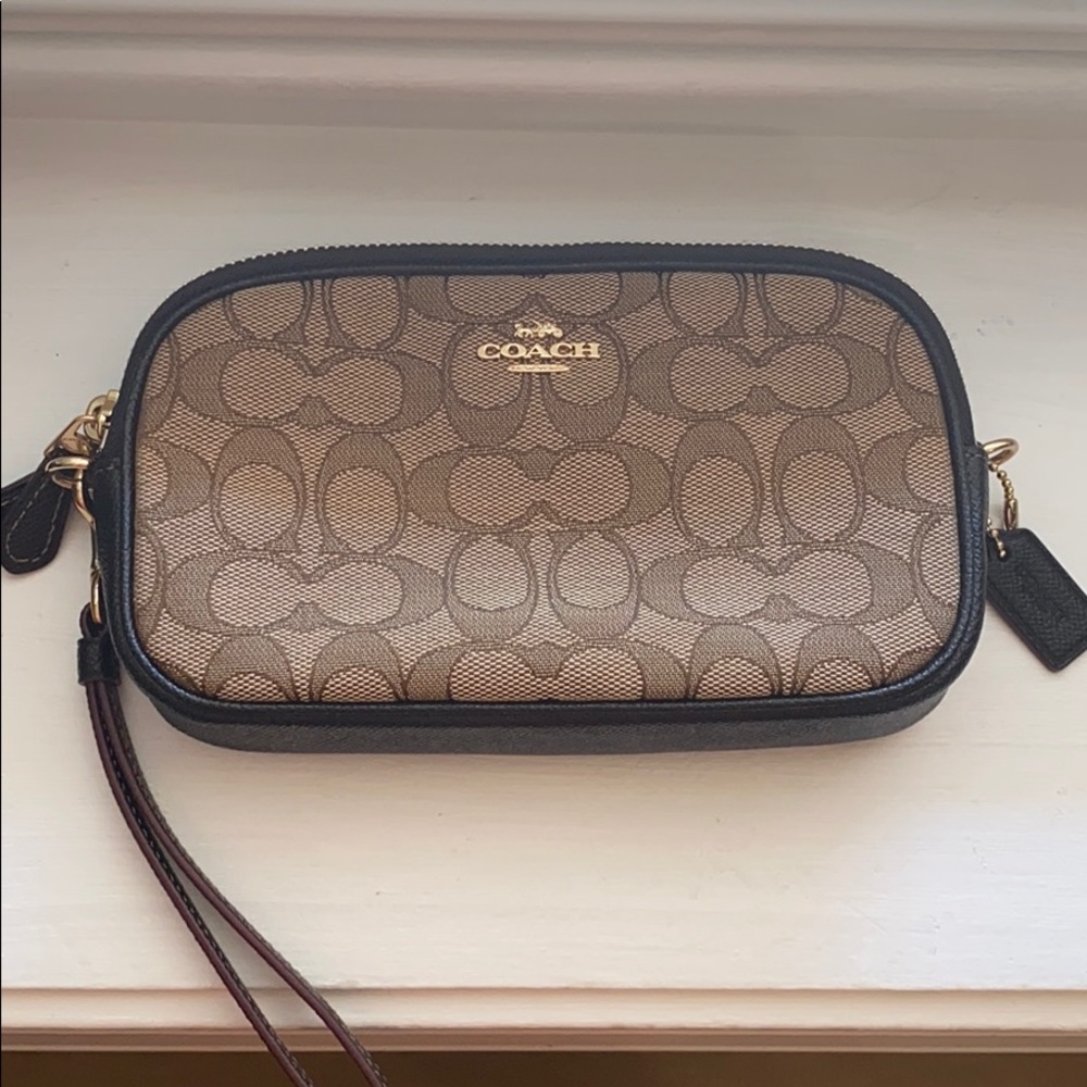 *never been used* COACH wristlet